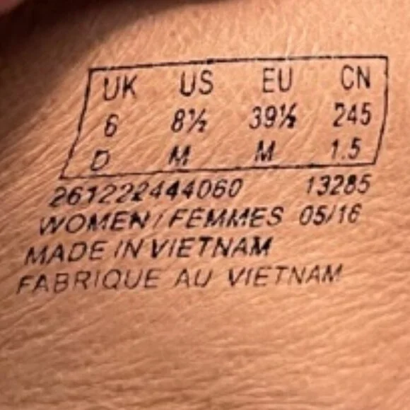 NWOT Clarks Artisan Leather Heels Size 8.5 - Picture 5 of 8